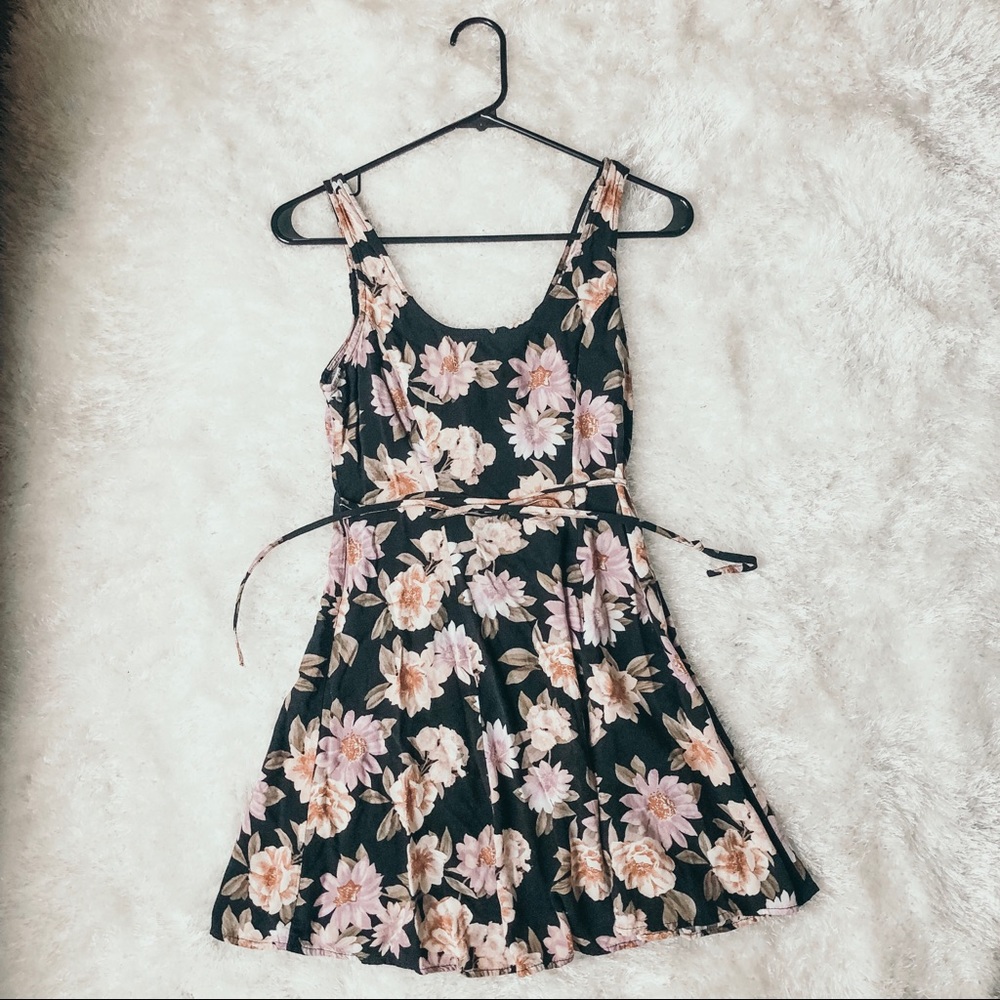 Forever 21 Floral Sleeveless Sundress Size S